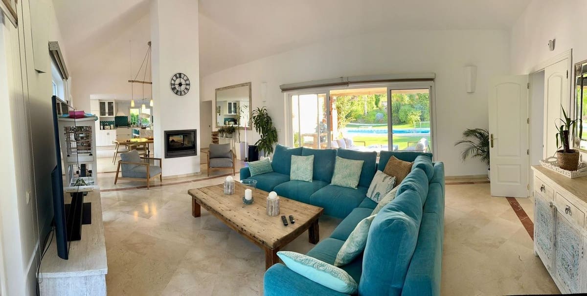 5 soveværelse Villa til salg i Sotogrande med garage - € 1.150.000 (Ref: 8527363)