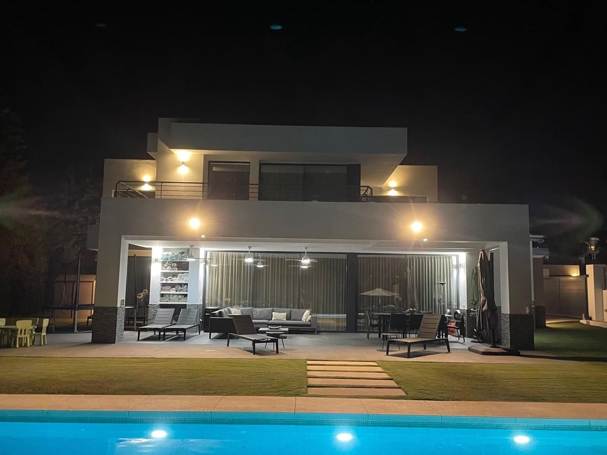 Chalet de 4 habitaciones en Atalaya-Isdabe en venta - 1.995.000 € (Ref: 8527372)