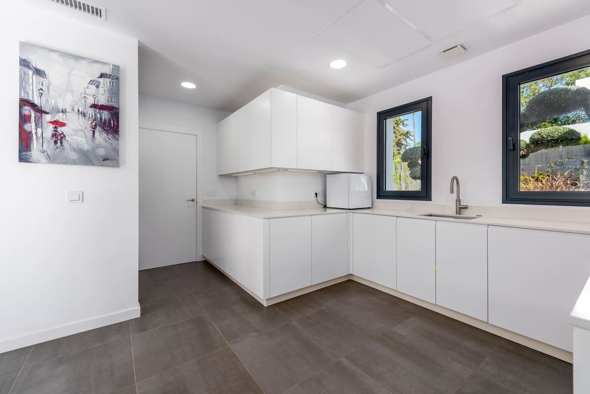 Chalet de 4 habitaciones en Atalaya-Isdabe en venta - 1.995.000 € (Ref: 8527372)