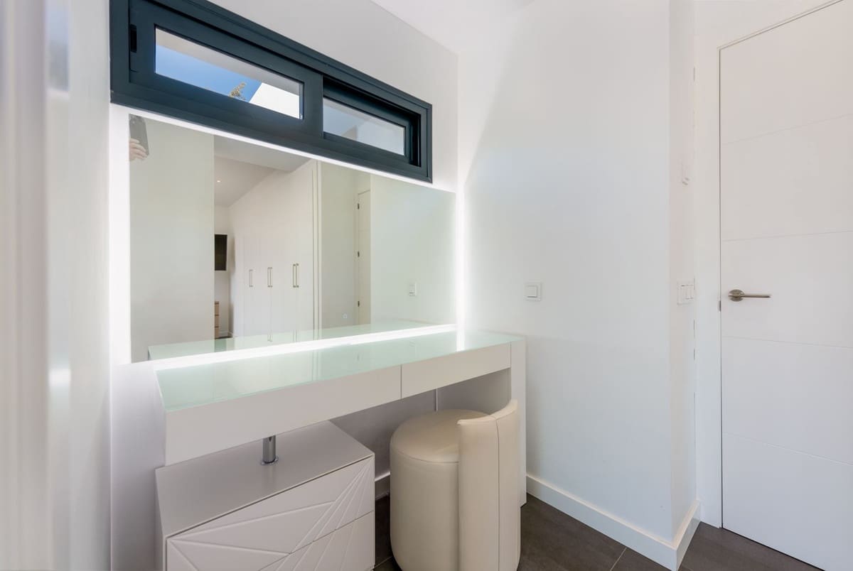 Chalet de 4 habitaciones en Atalaya-Isdabe en venta - 1.995.000 € (Ref: 8527372)