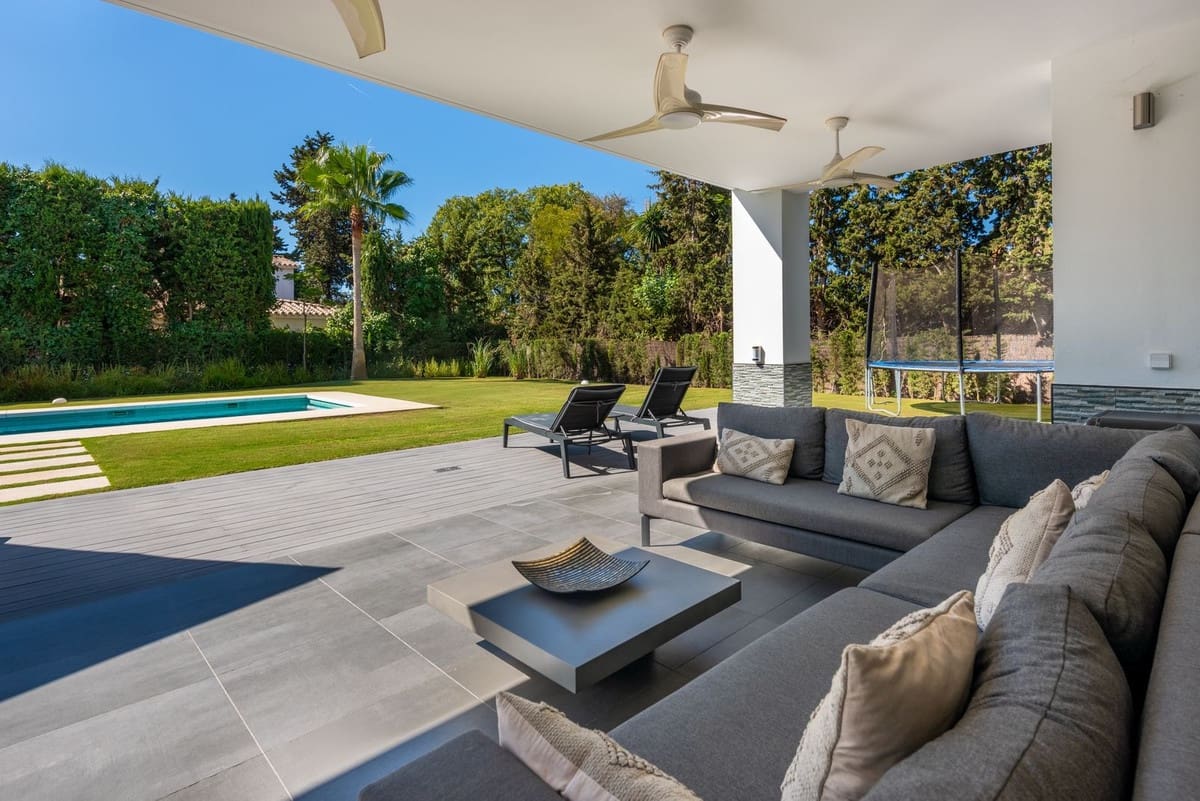 Chalet de 4 habitaciones en Atalaya-Isdabe en venta - 1.995.000 € (Ref: 8527372)
