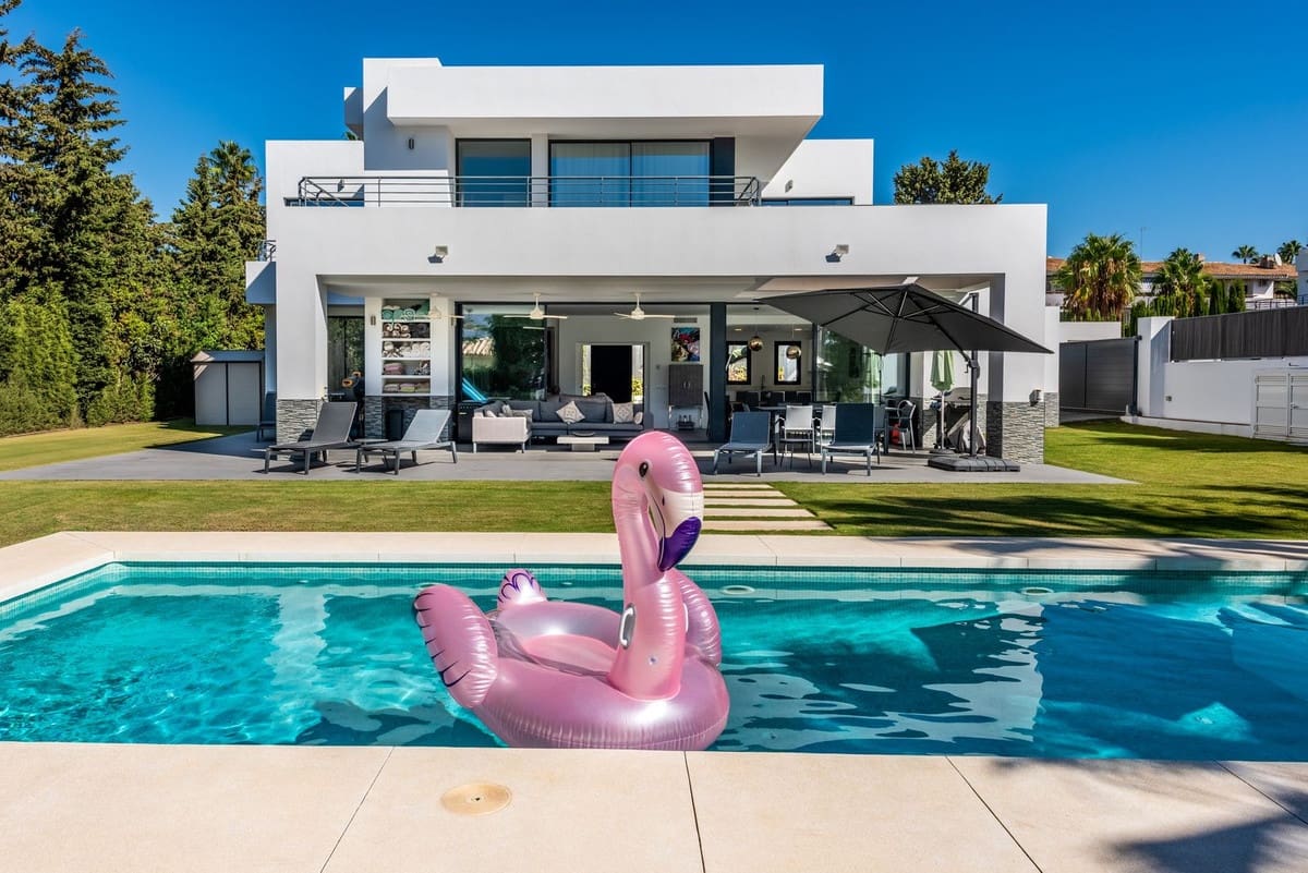 Chalet de 4 habitaciones en Atalaya-Isdabe en venta - 1.995.000 € (Ref: 8527372)