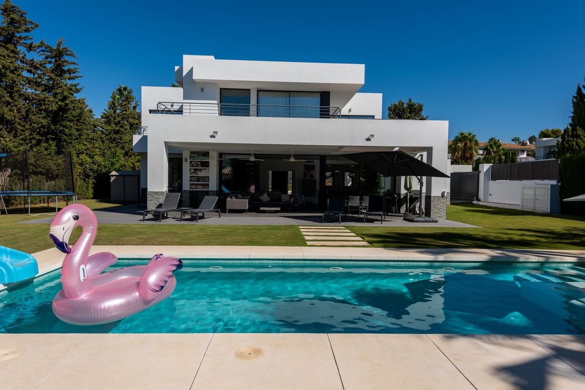 Chalet de 4 habitaciones en Atalaya-Isdabe en venta - 1.995.000 € (Ref: 8527372)