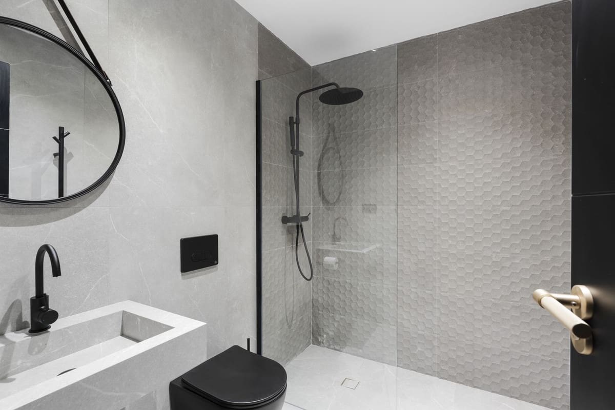 5 slaapkamer Villa te koop in Estepona met garage - € 2.795.000 (Ref: 8537650)