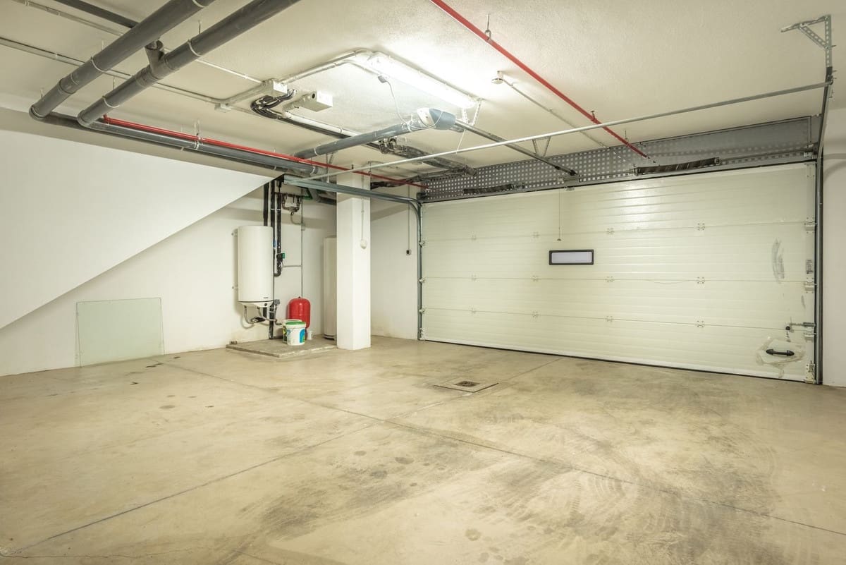 2 soveværelse Byhus til salg i Golden Mile med garage - € 1.417.500 (Ref: 8544093)