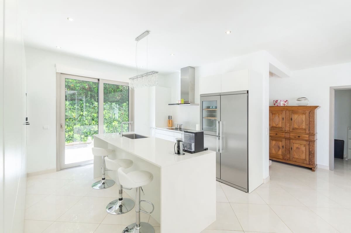 5 soveværelse Villa til salg i Sotogrande med garage - € 2.195.000 (Ref: 8544097)