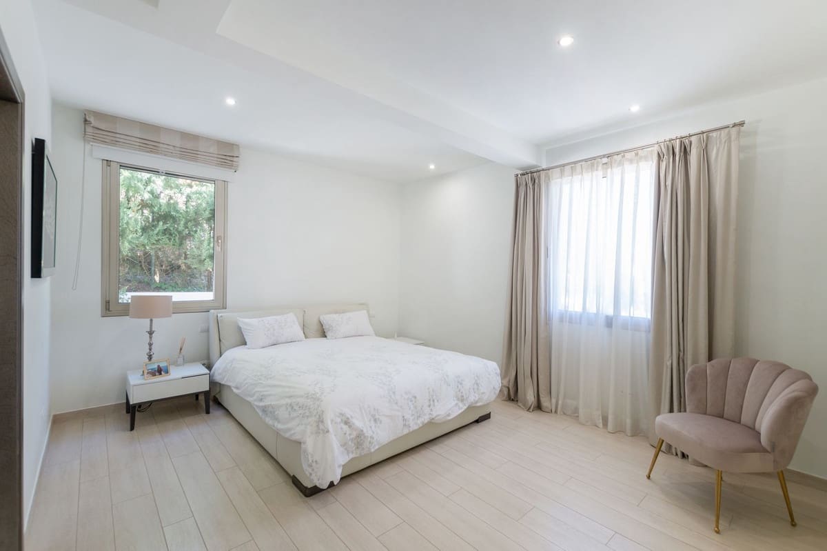 5 soveværelse Villa til salg i Sotogrande med garage - € 2.195.000 (Ref: 8544097)