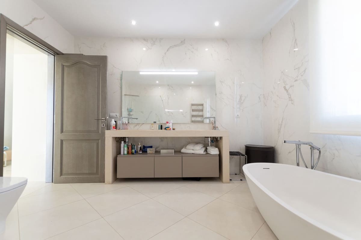 5 soveværelse Villa til salg i Sotogrande med garage - € 2.195.000 (Ref: 8544097)