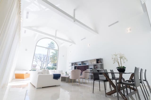 5 soveværelse Villa til salg i Sotogrande Alto, San Roque med garage - € 2.195.000 (Ref: 8544097)