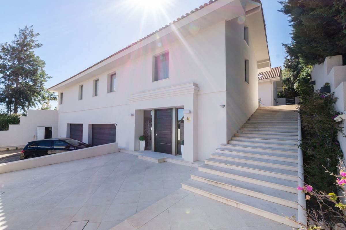 5 soveværelse Villa til salg i Sotogrande med garage - € 2.195.000 (Ref: 8544097)