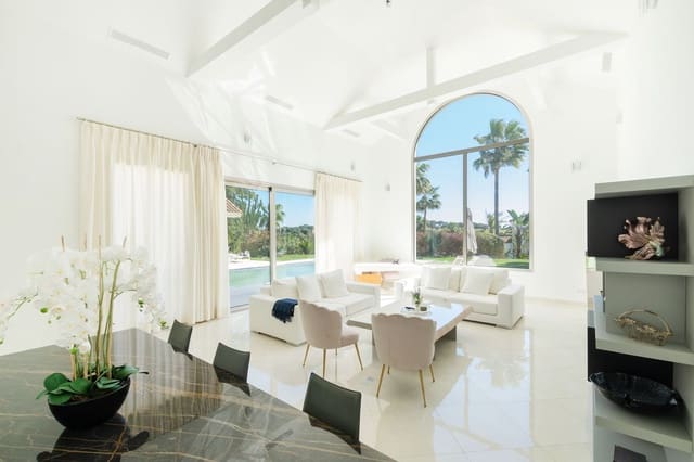 5 soveværelse Villa til salg i Sotogrande Alto, San Roque med garage - € 2.195.000 (Ref: 8544097)