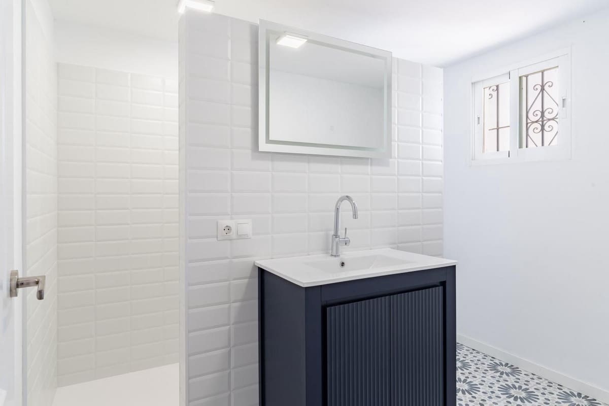 Chalet de 5 habitaciones en Estepona en venta - 1.240.000 € (Ref: 8556305)