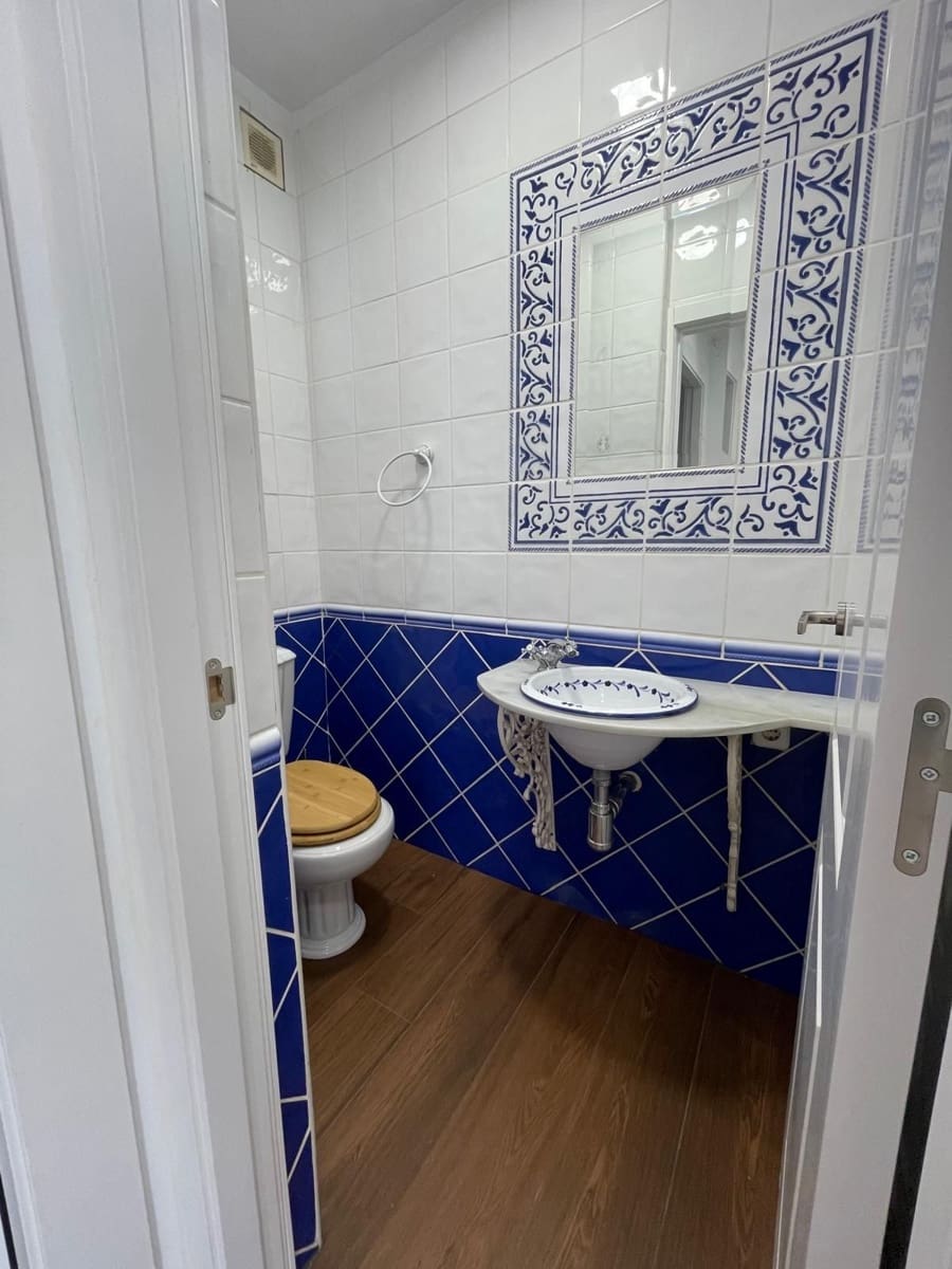 Chalet de 5 habitaciones en Estepona en venta - 1.240.000 € (Ref: 8556305)