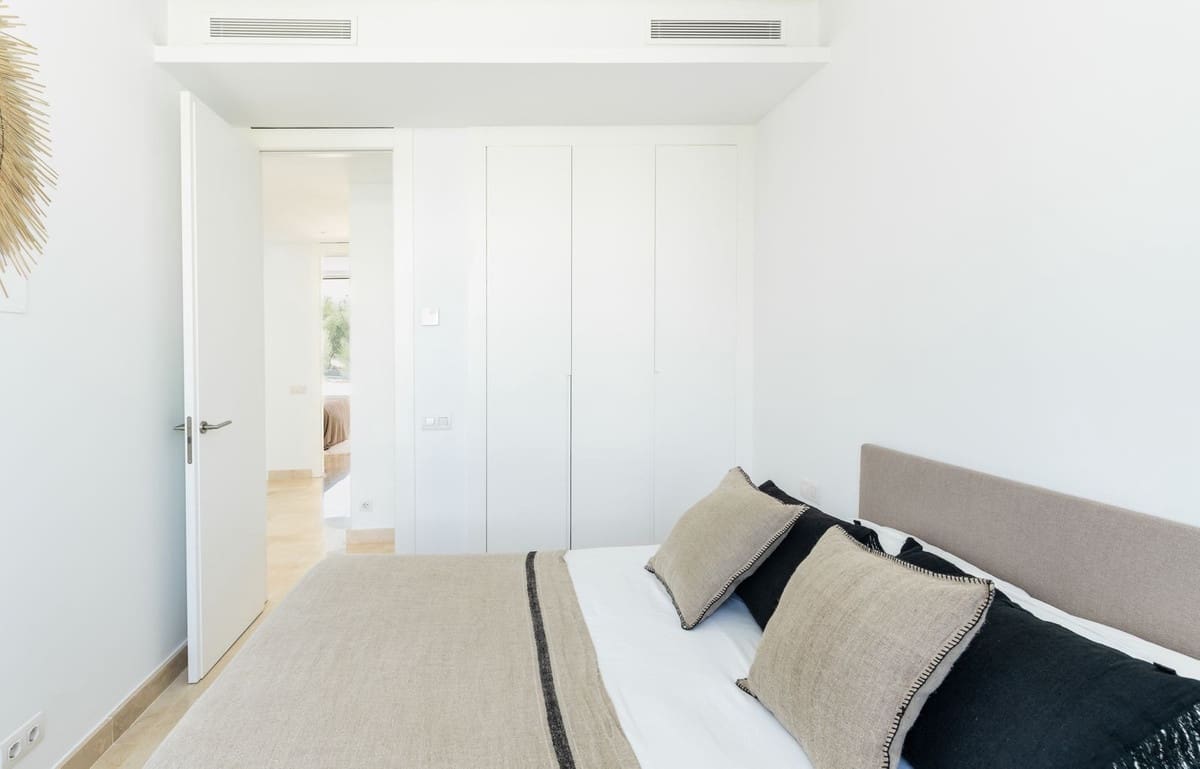 4 soveværelse Byhus til salg i Rio Real med garage - € 1.420.000 (Ref: 8556306)