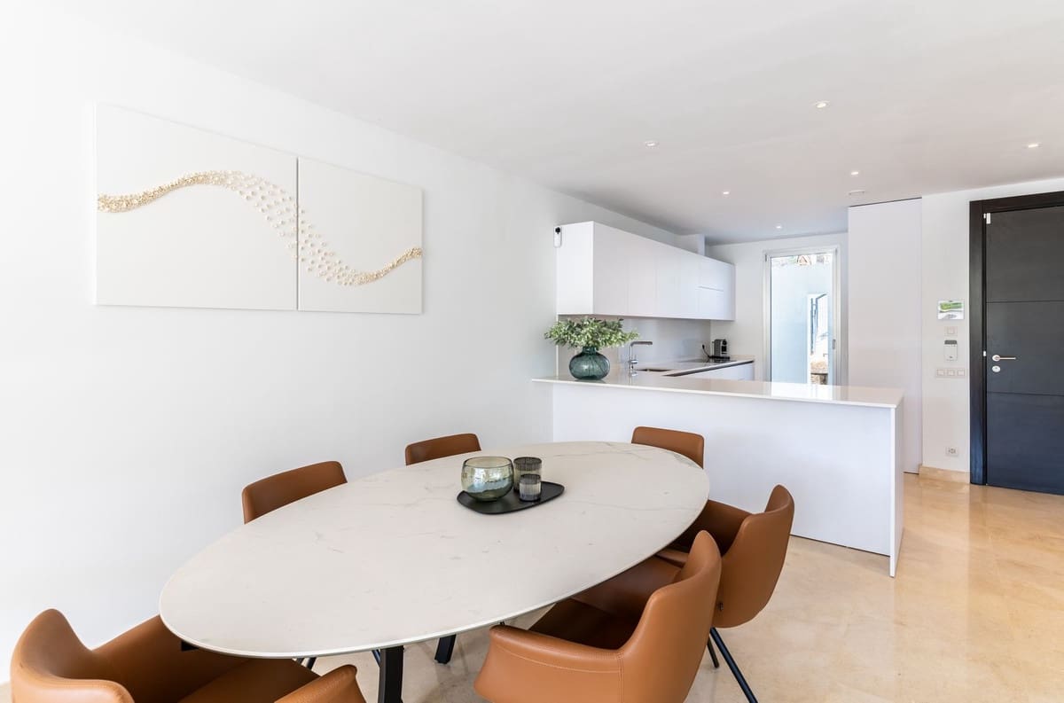 4 bedroom Townhouse for sale in Rio Real with garage - € 1,420,000 (Ref: 8556306)