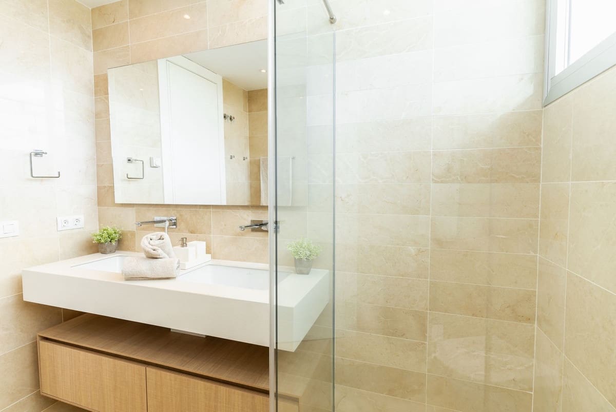 4 bedroom Townhouse for sale in Rio Real with garage - € 1,420,000 (Ref: 8556306)