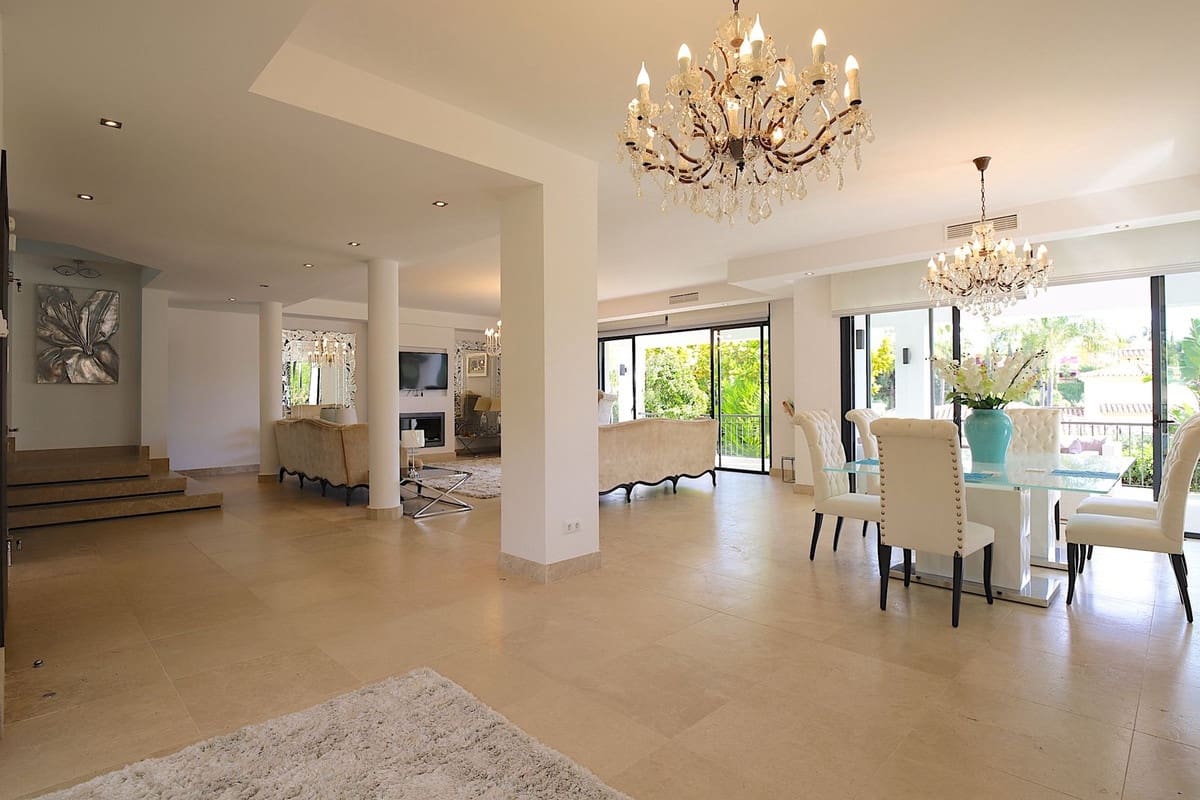 6 soveværelse Villa til salg i Nueva Andalucia - € 2.850.000 (Ref: 8556314)