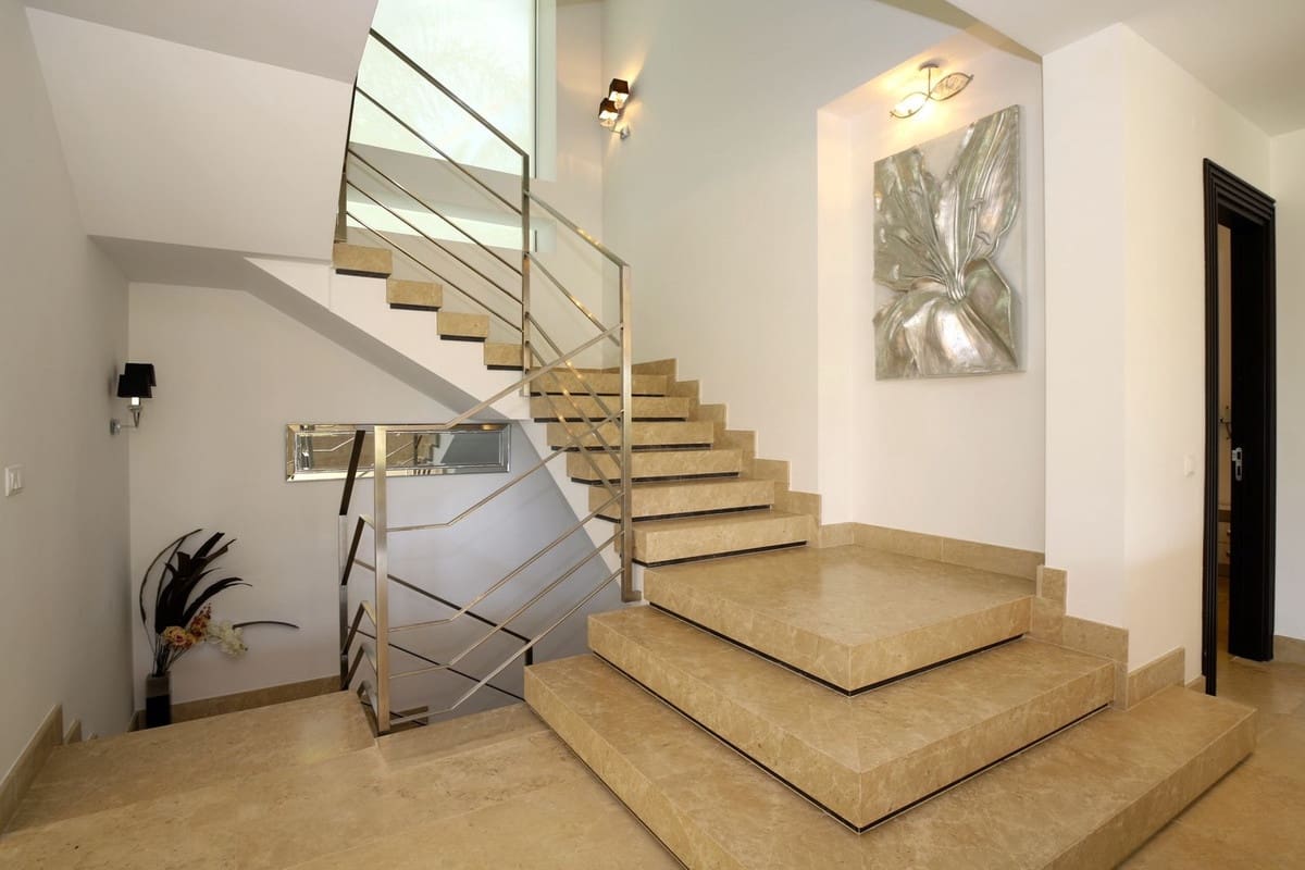 6 soveværelse Villa til salg i Nueva Andalucia - € 2.850.000 (Ref: 8556314)