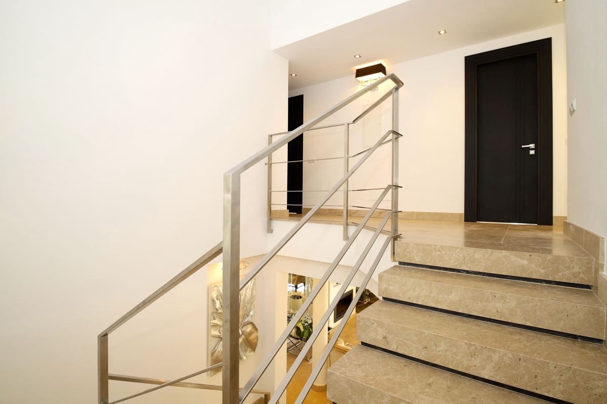 6 soveværelse Villa til salg i Nueva Andalucia - € 2.850.000 (Ref: 8556314)