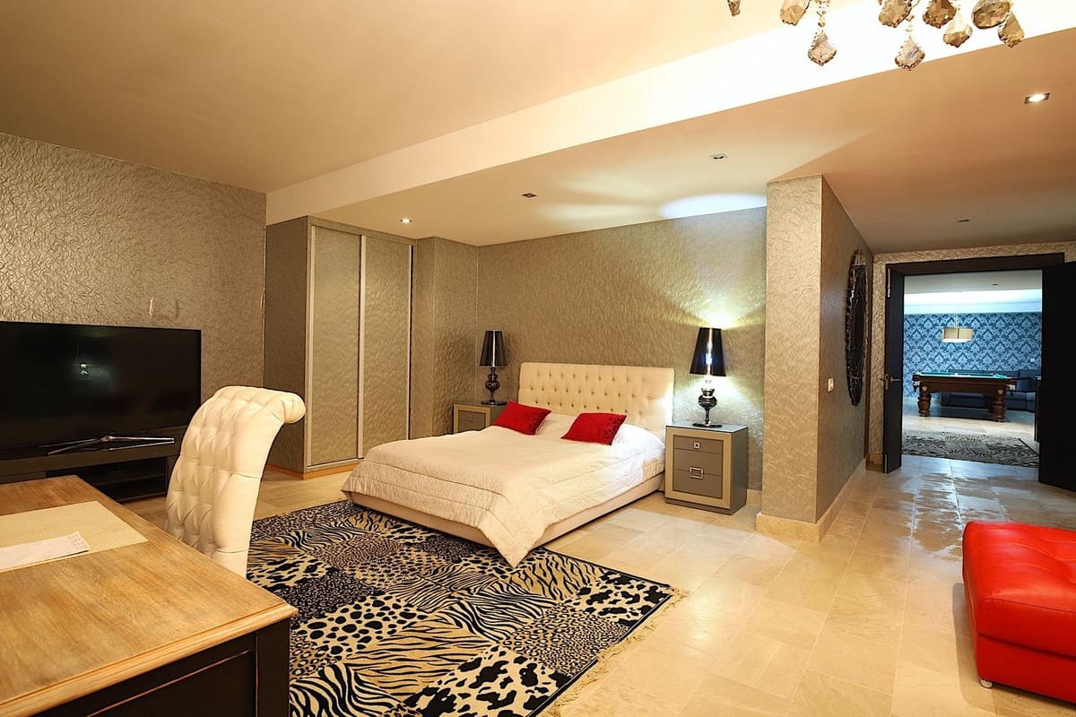 6 soveværelse Villa til salg i Nueva Andalucia - € 2.850.000 (Ref: 8556314)