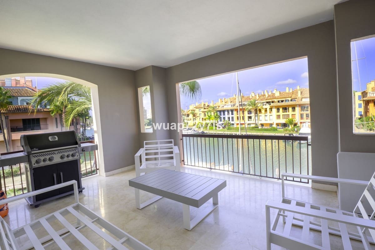 4 soveværelse Lejlighed til salg i Sotogrande - € 1.495.000 (Ref: 8576040)