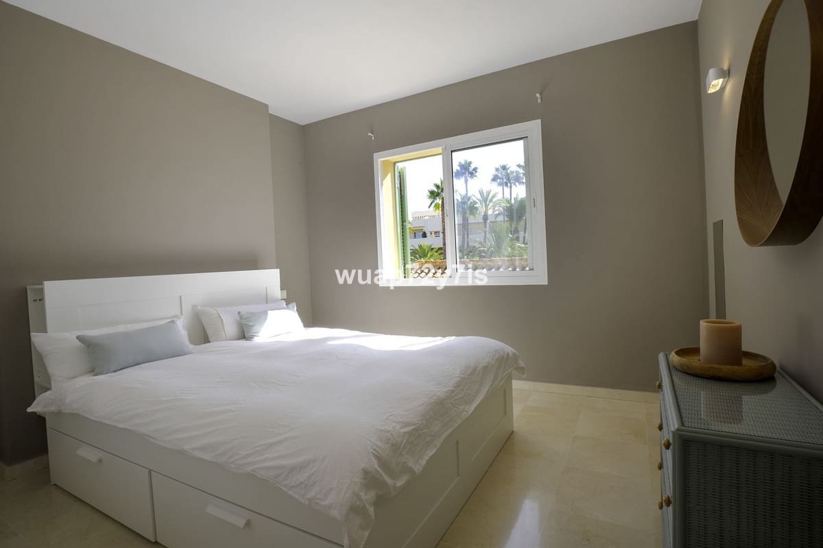 4 soveværelse Lejlighed til salg i Sotogrande - € 1.495.000 (Ref: 8576040)