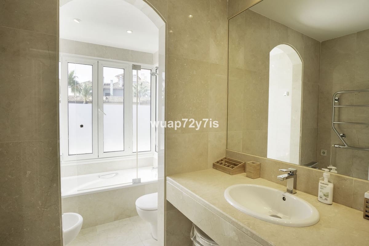 4 soveværelse Lejlighed til salg i Sotogrande - € 1.495.000 (Ref: 8576040)