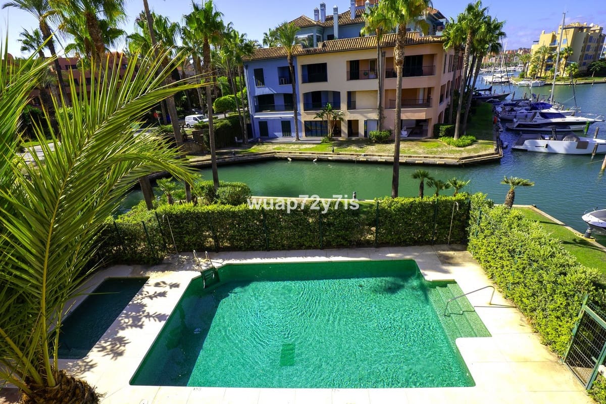 4 soveværelse Lejlighed til salg i Sotogrande - € 1.495.000 (Ref: 8576040)