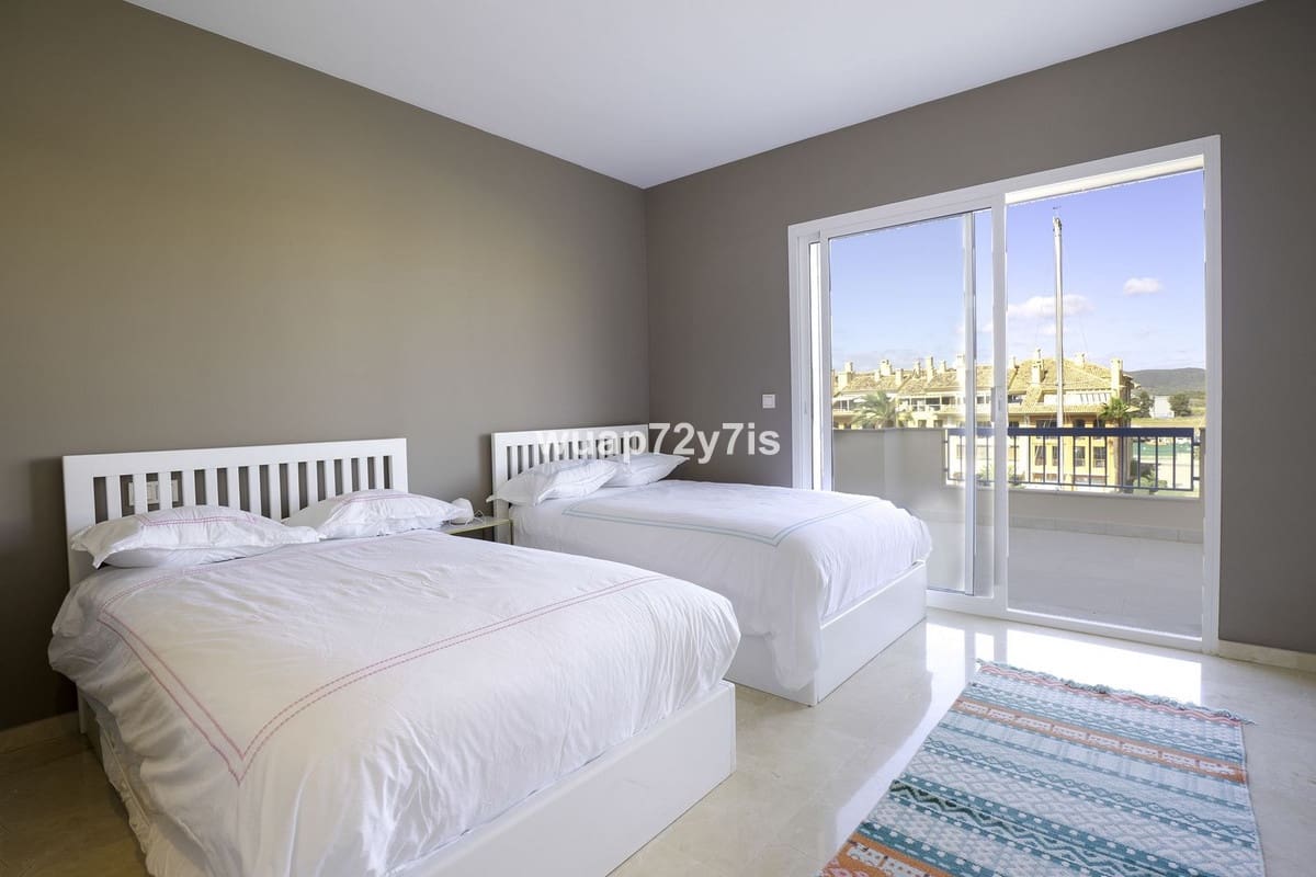 4 soveværelse Lejlighed til salg i Sotogrande - € 1.495.000 (Ref: 8576040)