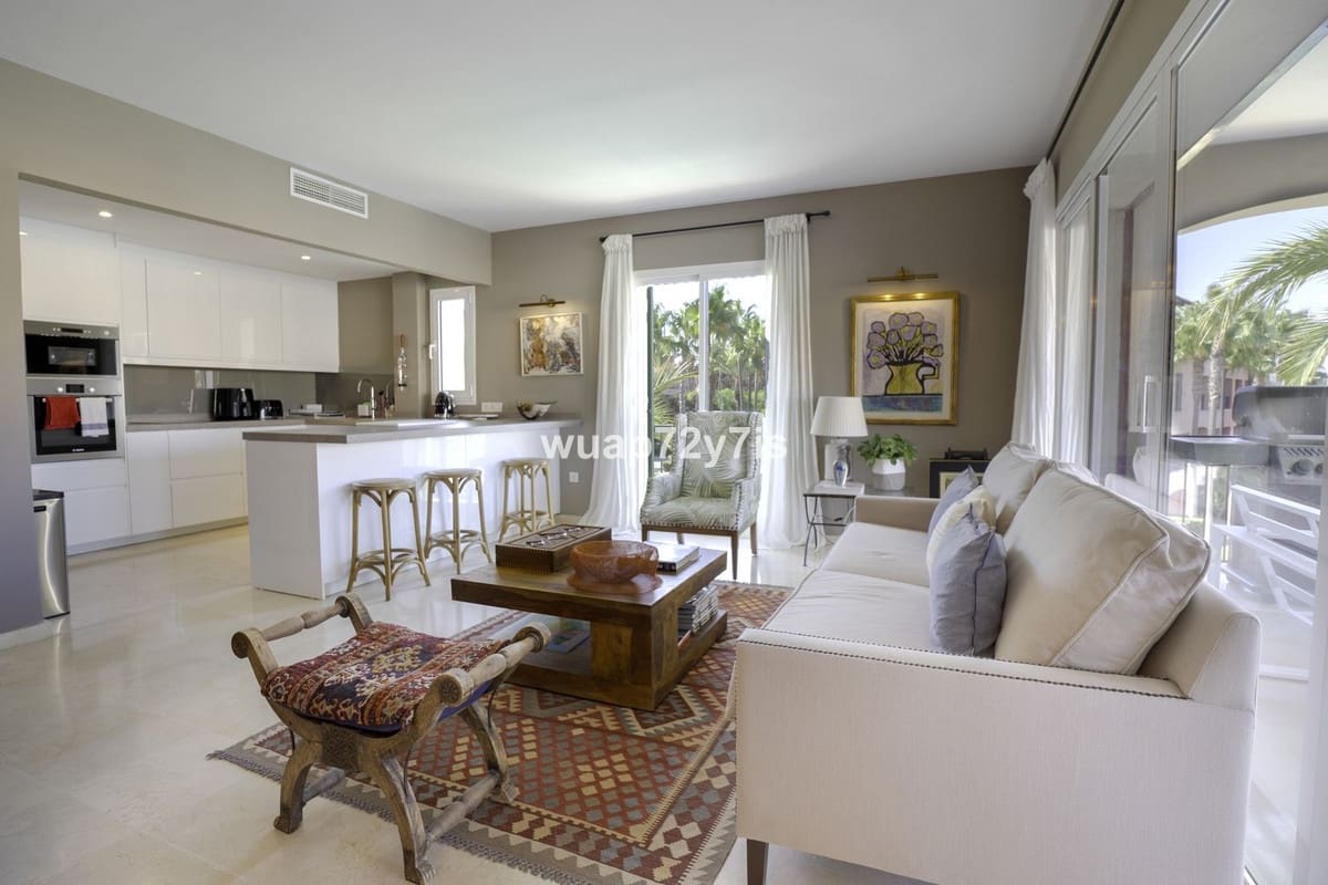 4 soveværelse Lejlighed til salg i Sotogrande - € 1.495.000 (Ref: 8576040)
