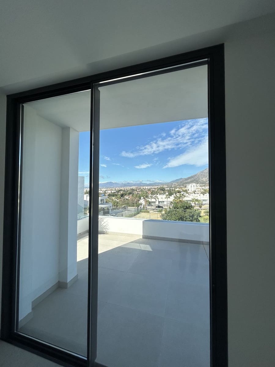 4 quarto Moradia para venda em Rio Real com garagem - 2 500 000 € (Ref: 8576044)