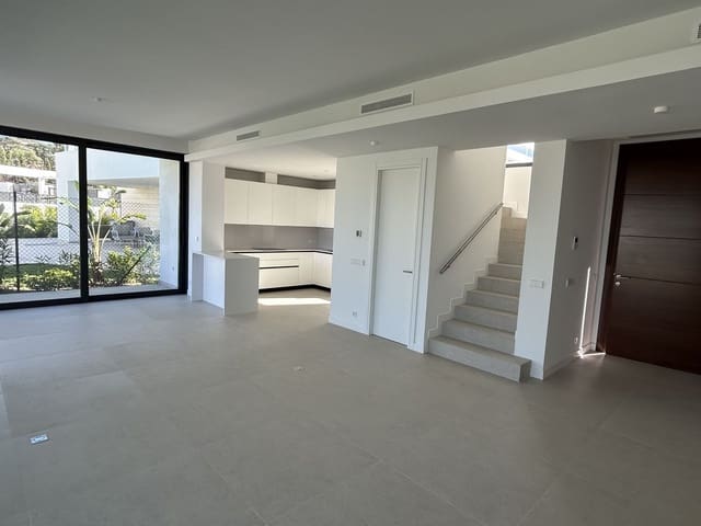 4 chambre Villa/Maison à vendre à Río Real, Marbella avec garage - 2 500 000 € (Ref: 8576044)