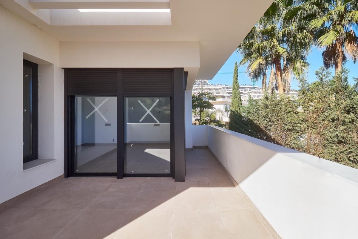 Chalet de 4 habitaciones en La Cala de Mijas en venta con garaje - 1.390.000 € (Ref: 8591280)