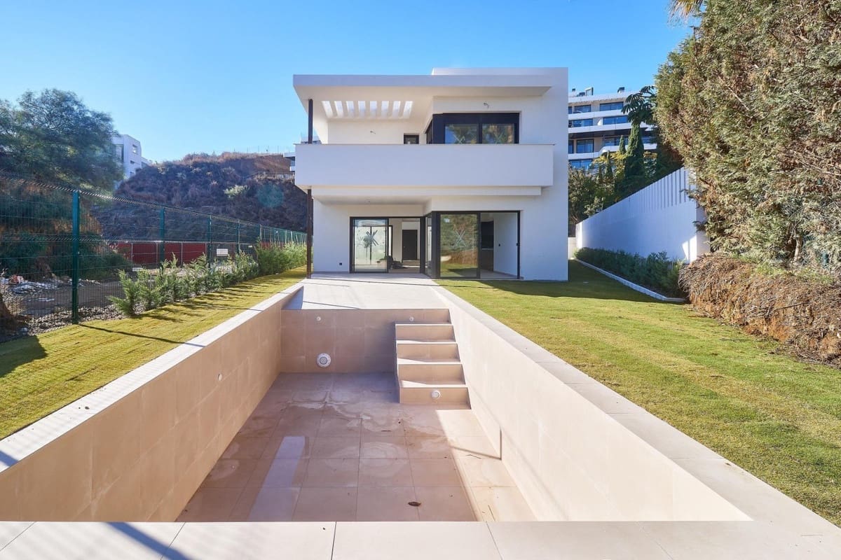 4 sypialnia Willa na sprzedaż w La Cala de Mijas z garażem - 1 390 000 € (Ref: 8591280)