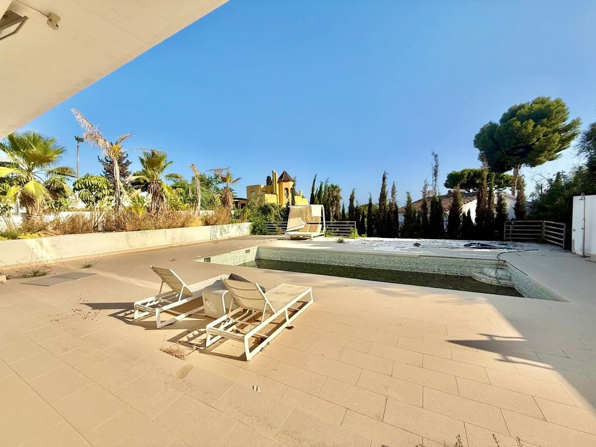 5 soveværelse Villa til salg i El Rosario med garage - € 2.350.000 (Ref: 8591293)