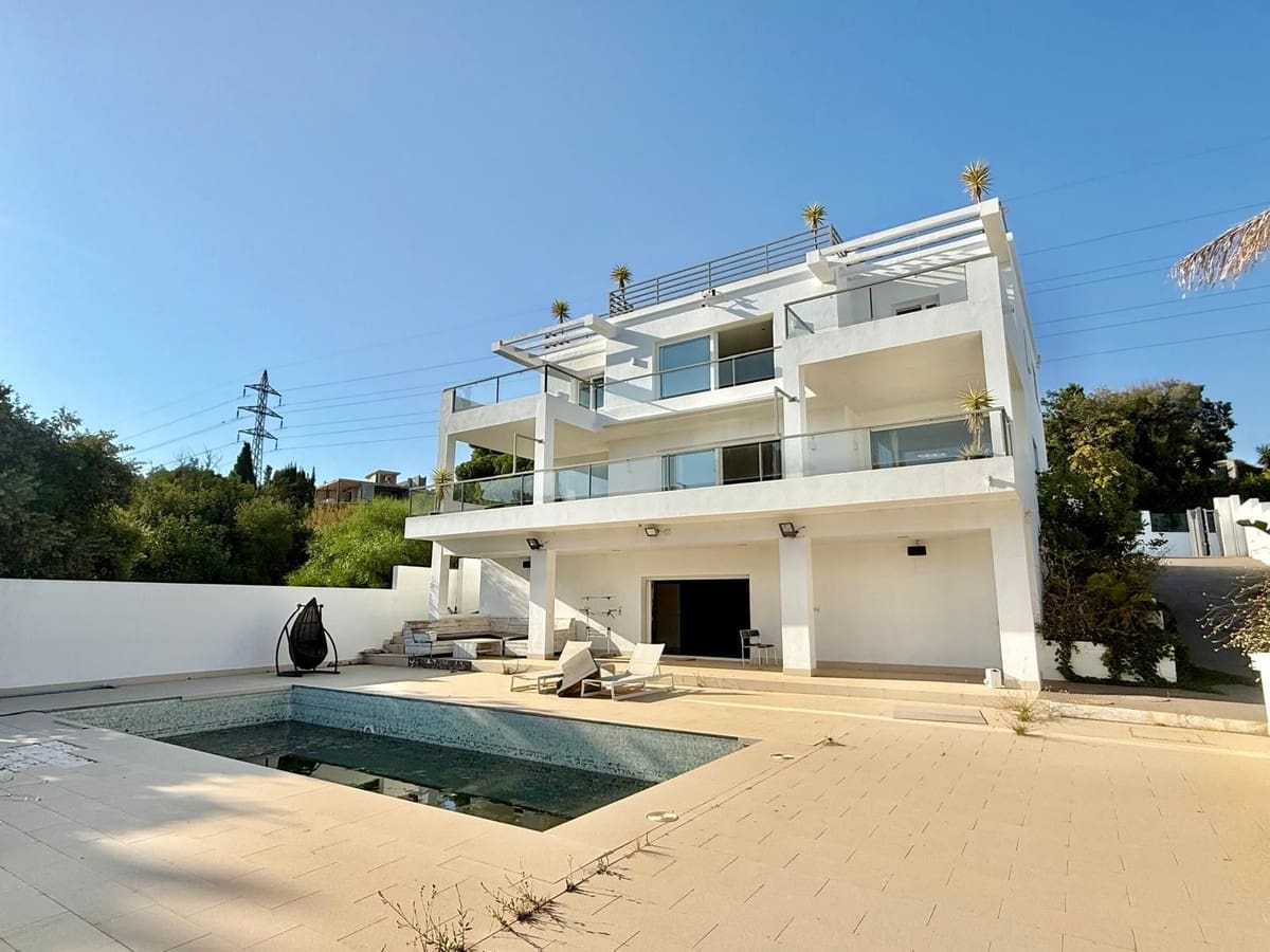 5 soveværelse Villa til salg i El Rosario med garage - € 2.350.000 (Ref: 8591293)