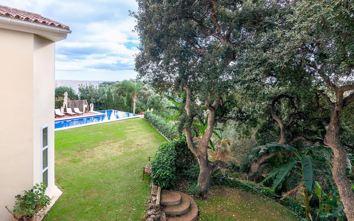 6 bedroom Villa for sale in Sotogrande - € 1,850,000 (Ref: 8604242)