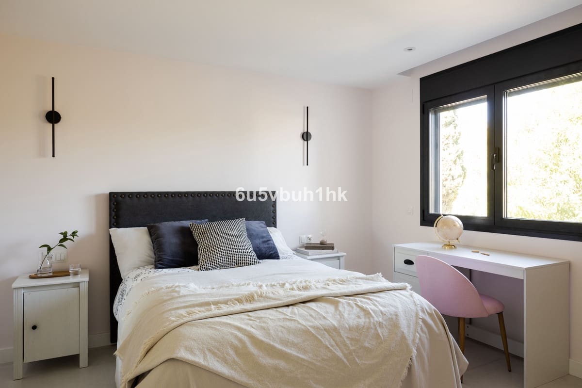 3 bedroom Villa for sale in La Quinta - € 1,750,000 (Ref: 8610160)