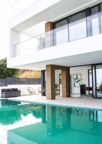 3 makuuhuone Huvila myytävänä paikassa Estepona - 1 494 000 € (Ref: 8610167)