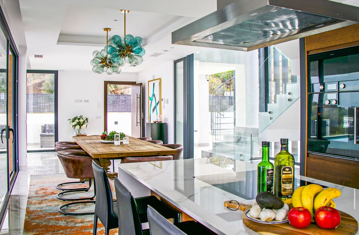 3 makuuhuone Huvila myytävänä paikassa Estepona - 1 494 000 € (Ref: 8610167)