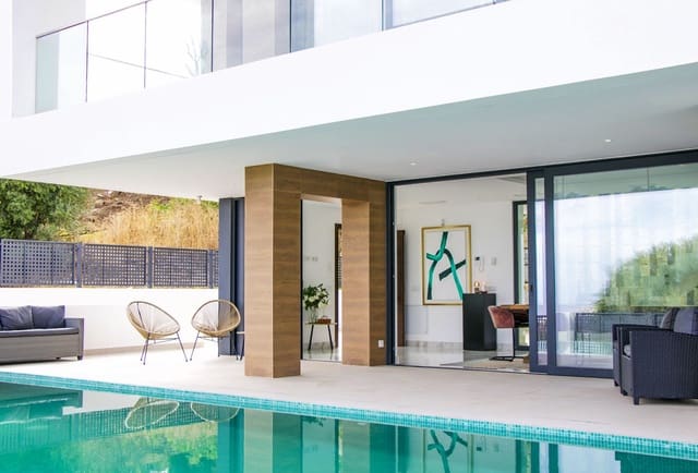 3 makuuhuone Huvila myytävänä paikassa Estepona - 1 494 000 € (Ref: 8610167)