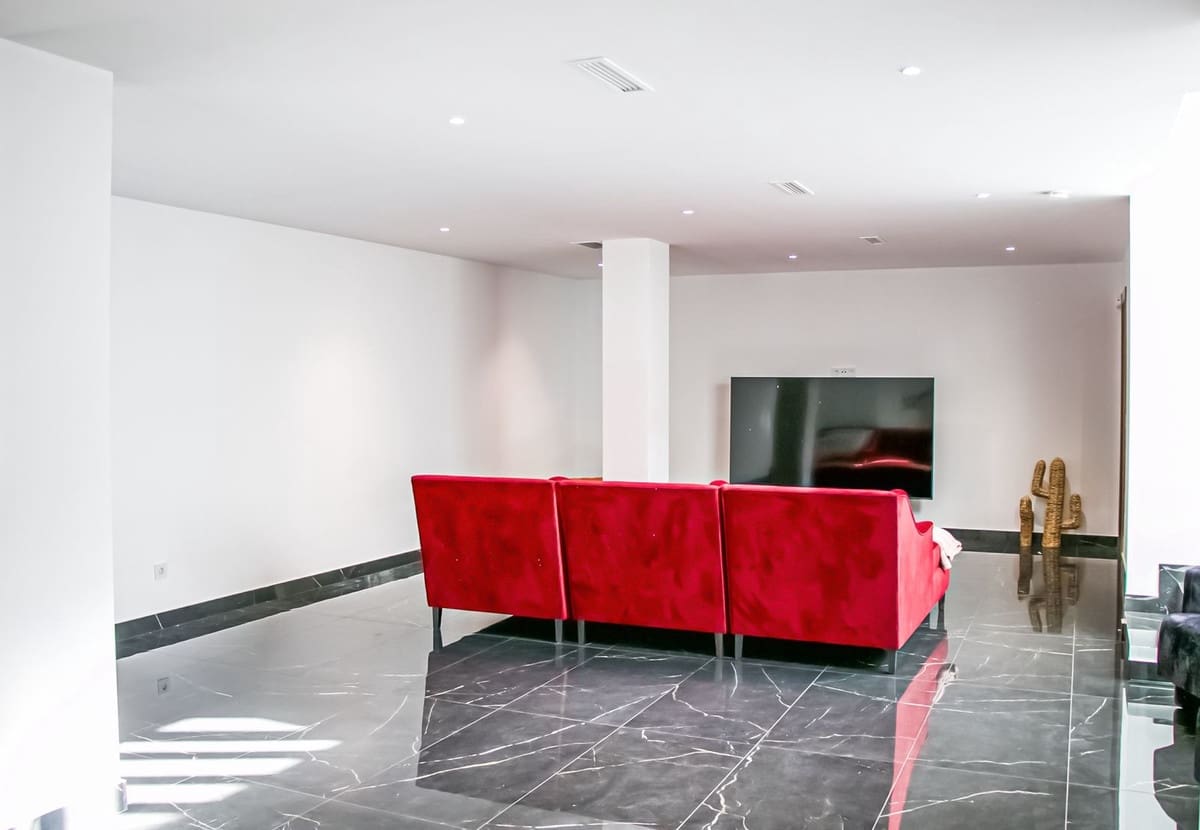 3 makuuhuone Huvila myytävänä paikassa Estepona - 1 494 000 € (Ref: 8610167)