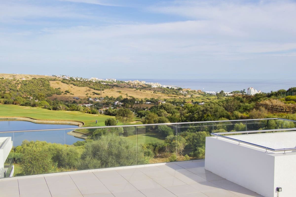 3 makuuhuone Huvila myytävänä paikassa Estepona - 1 494 000 € (Ref: 8610167)