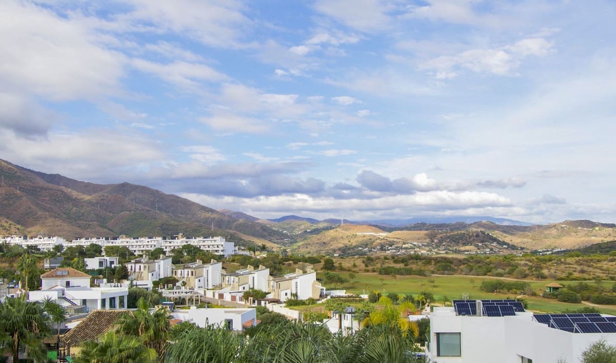 3 makuuhuone Huvila myytävänä paikassa Estepona - 1 494 000 € (Ref: 8610167)