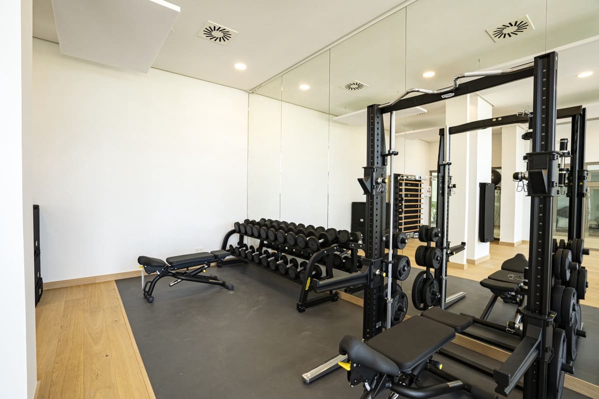 3 bedroom Apartment for sale in Marbella with garage - € 1,199,000 (Ref: 8635845)