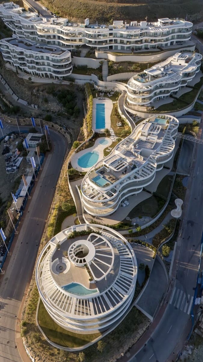 3 bedroom Apartment for sale in Marbella with garage - € 1,199,000 (Ref: 8635845)