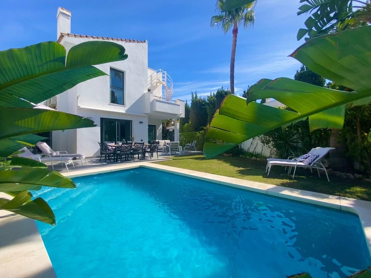 4 slaapkamer Villa te koop in Atalaya-Isdabe - € 1.080.000 (Ref: 8657716)