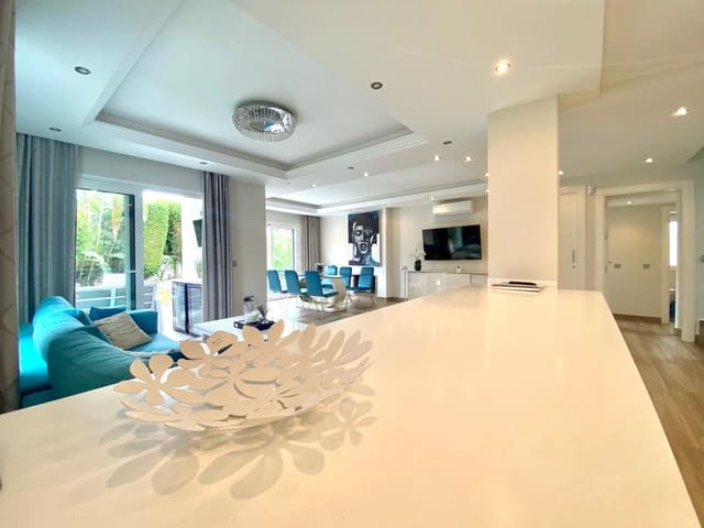 4 slaapkamer Villa te koop in Atalaya-Isdabe, Estepona - € 1.080.000 (Ref: 8657716)