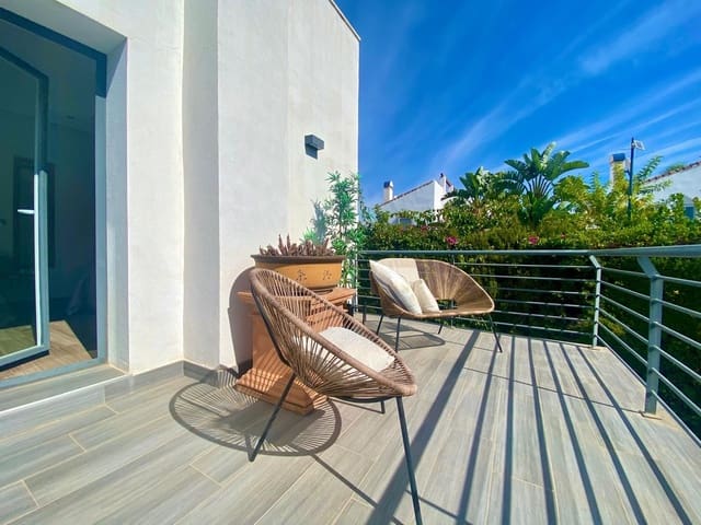 4 slaapkamer Villa te koop in Atalaya-Isdabe, Estepona - € 1.080.000 (Ref: 8657716)