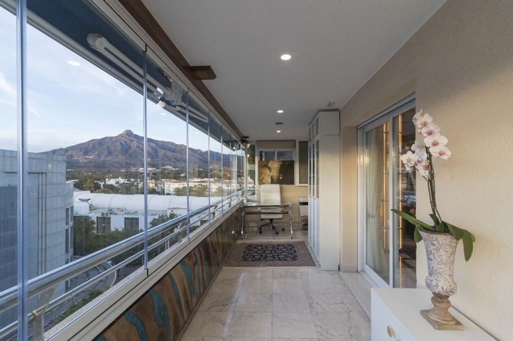 3 slaapkamer Appartement te koop in Puerto Banus - € 1.100.000 (Ref: 8672403)